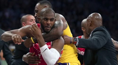 123-lebron-james-lakers-rockets-fight.jpg