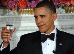 Obama-Tuxedo-Toasting