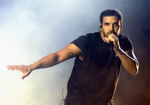 Rapper-Drake-2015-with-beard