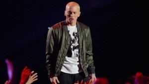 2016-Eminem-s-Best-Rap-Album-Win-Makes-Him-a-Rap-God