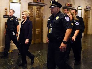 2016-Hillary-Clinton-Police-Escort