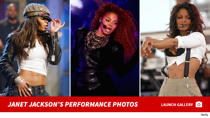 Janet Jackson Beyonce Reflecting Her Image While On Stage Thyblackman