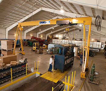 small gantry crane for heavy lifting