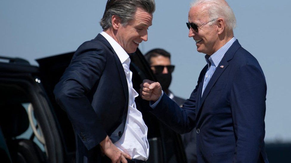 Democrat President Joe Biden and Republican California governor Gavin Newsom team up kind of.
